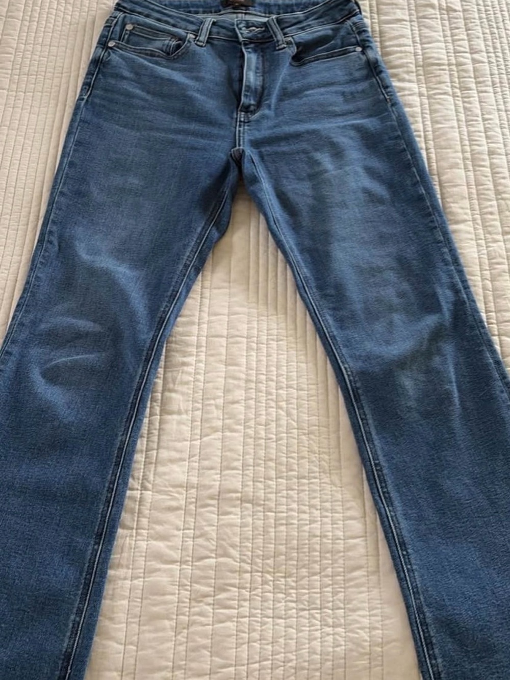 Quince Frayed Hem Bella Stretch Denim Jeans